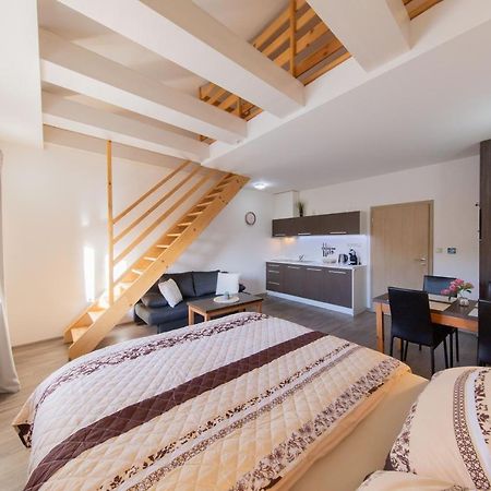 Apartmany Sophia 7 Велке Лосіни Екстер'єр фото