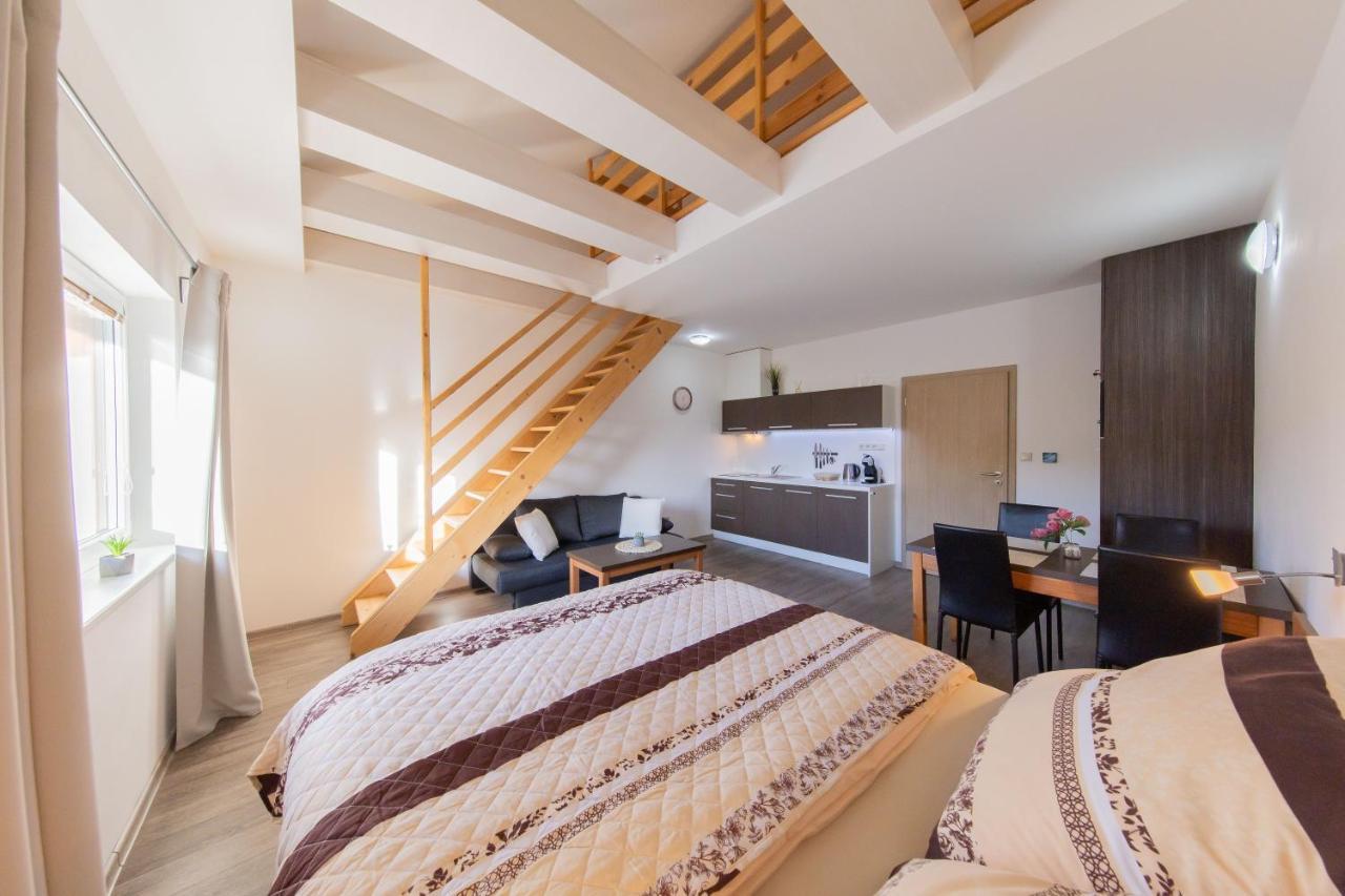 Apartmany Sophia 7 Велке Лосіни Екстер'єр фото